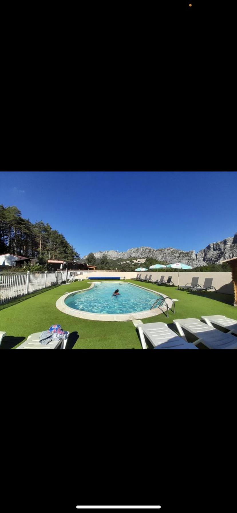 Mobilhome Comfort A La Montagne Saint-Auban  المظهر الخارجي الصورة